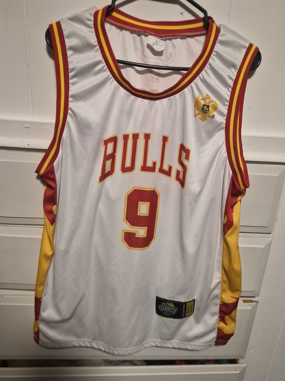 Kick10 Chicago Bulls #9 Vooch Men's White & Red Large Like New
